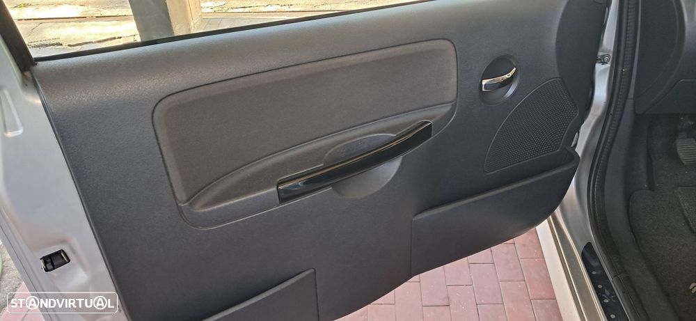 Citroën C2 1.1 VTR Airdream - 4