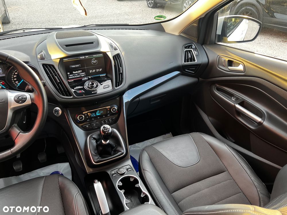 Ford Kuga - 32