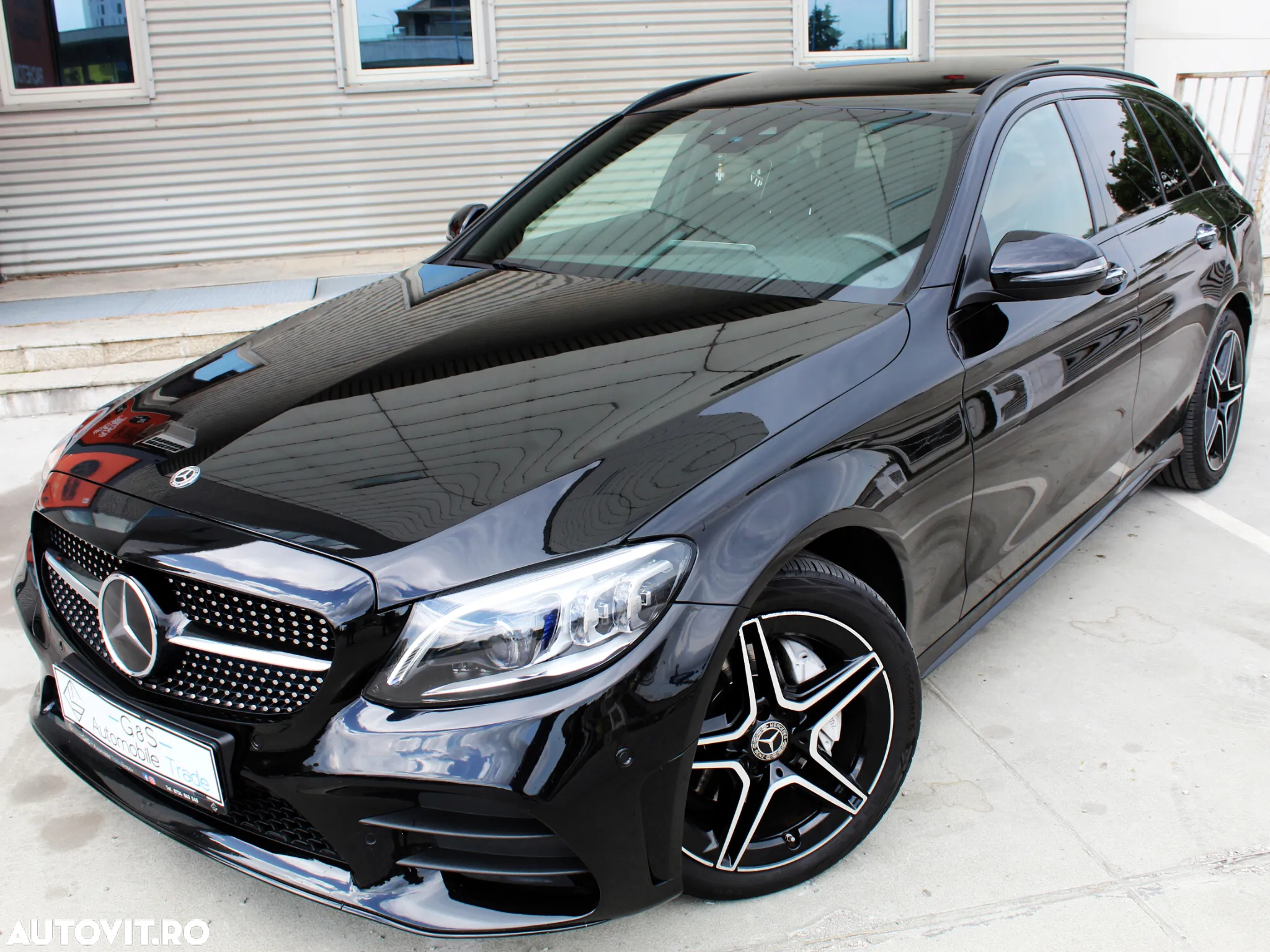 Mercedes-Benz C 220 d 4Matic T 9G-TRONIC AMG Line - 39