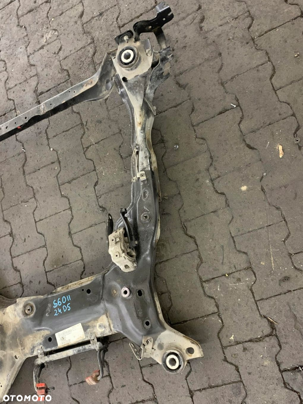 SANKI WÓZEK KOŁYSKA TRAWERS PRZÓD VOLVO V60 S60 II 2.4 D5 10-18 - 2