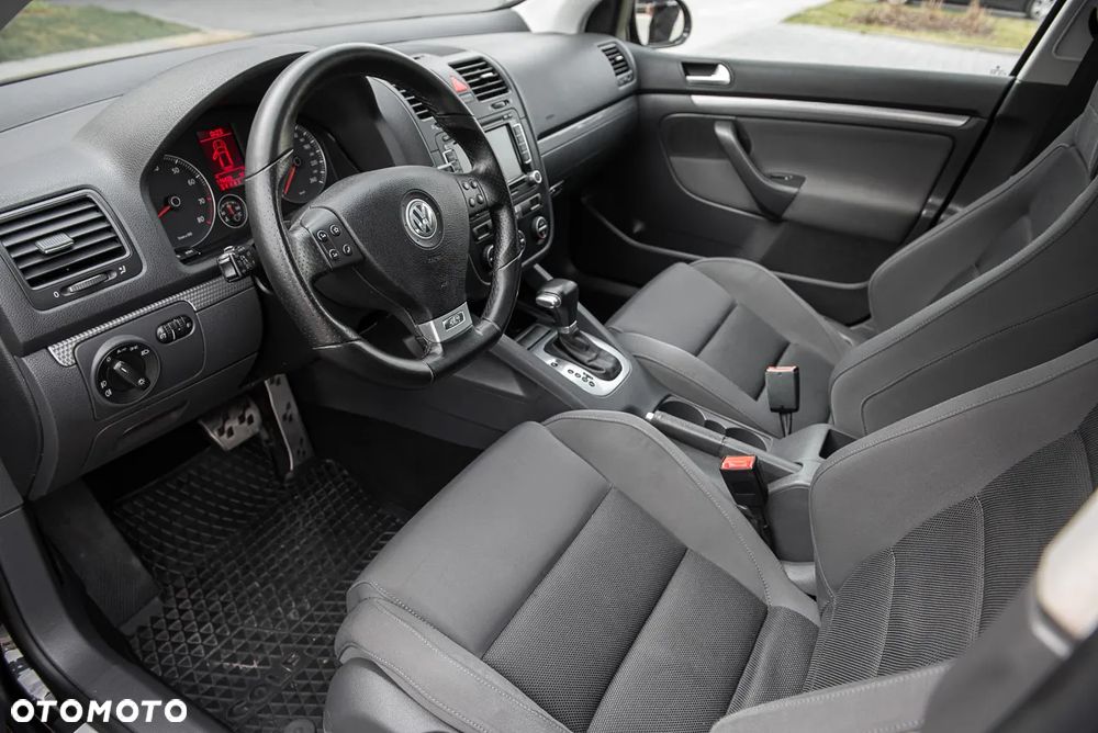 Volkswagen Golf - 15