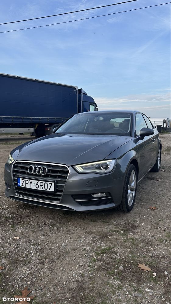 Audi A3 Sportback - 1