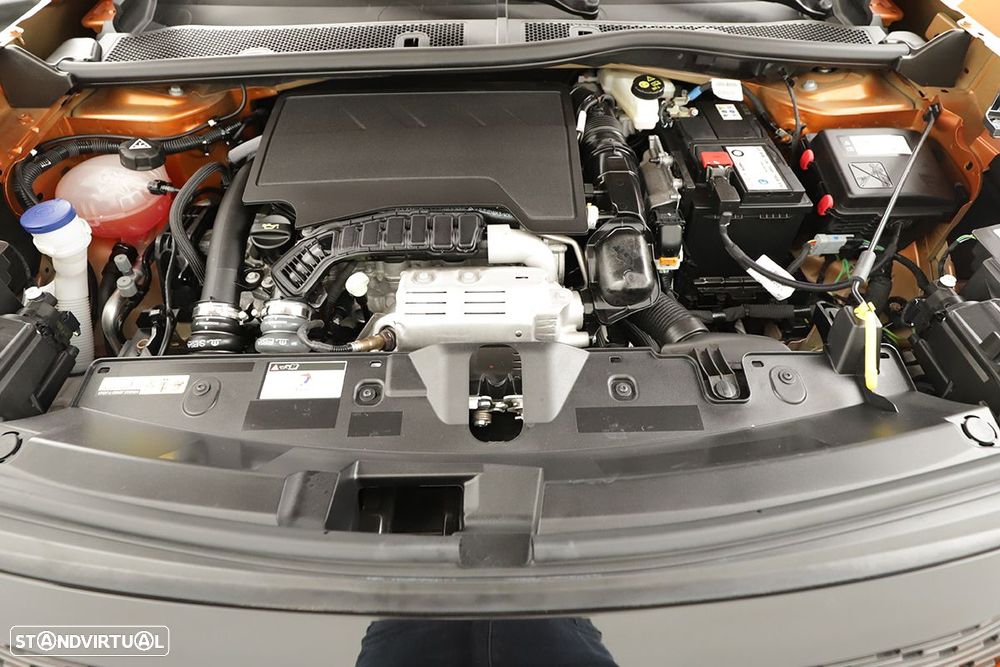 Peugeot 2008 1.2 PureTech Allure EAT8 - 23