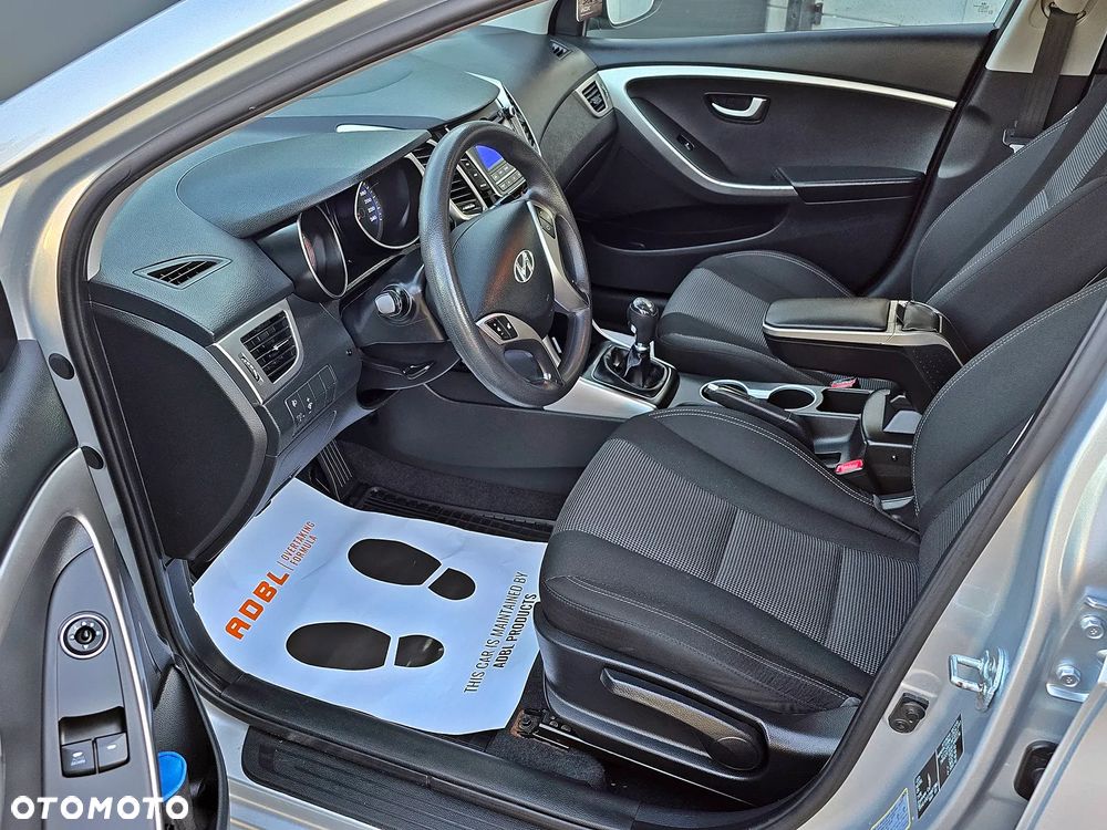 Hyundai i30 1.6 Classic EU5 - 11