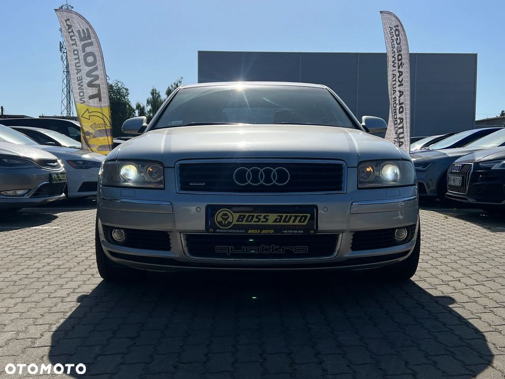 Audi A8 - 4