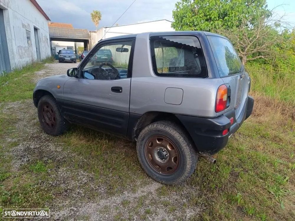 Toyota RAV4 - 3