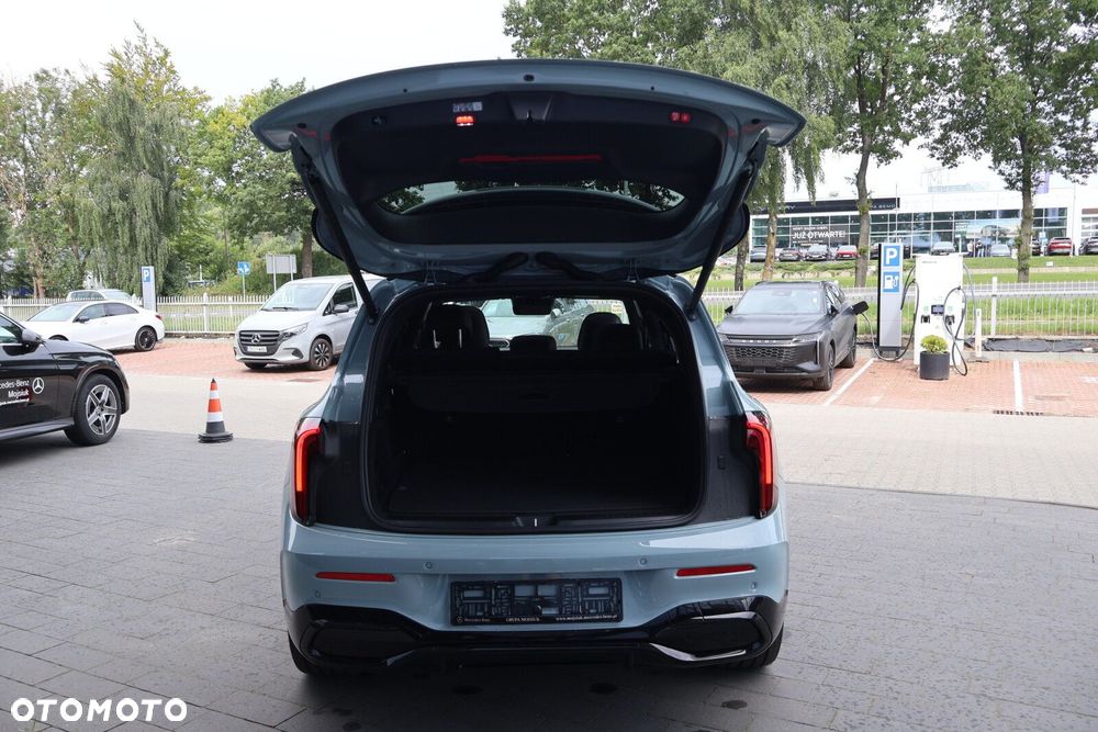 Mercedes-Benz GLB - 8