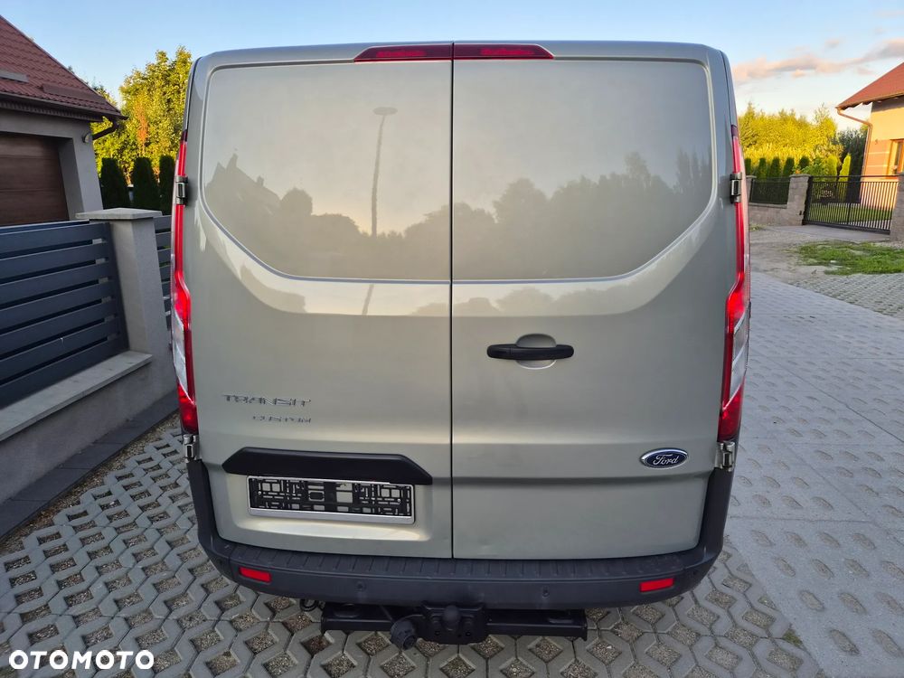 Ford TRANSIT CUSTOM - 9