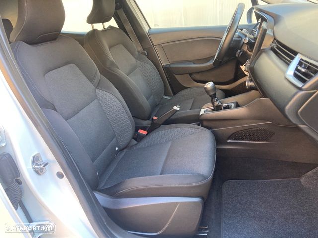 Renault Clio TCe 100 INTENS - 32