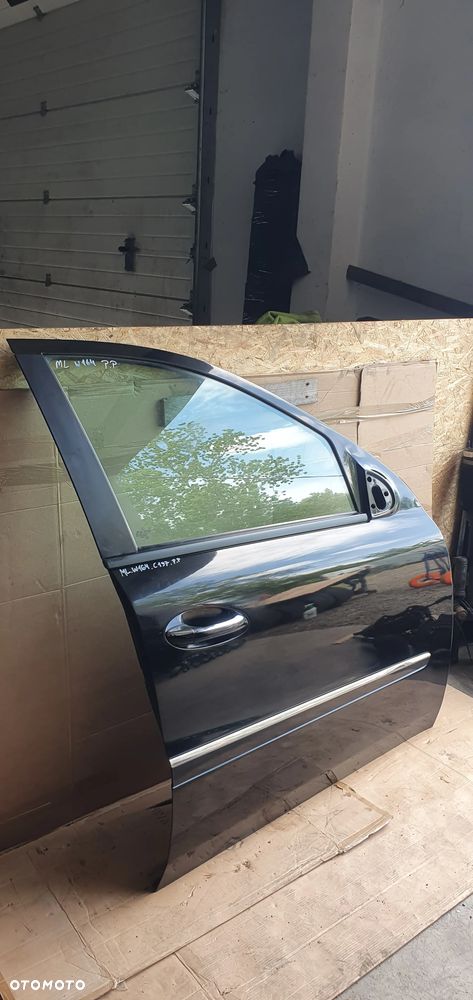 Drzwi prawy przód przednie prawe Mercedes ML W164 C197 - 2