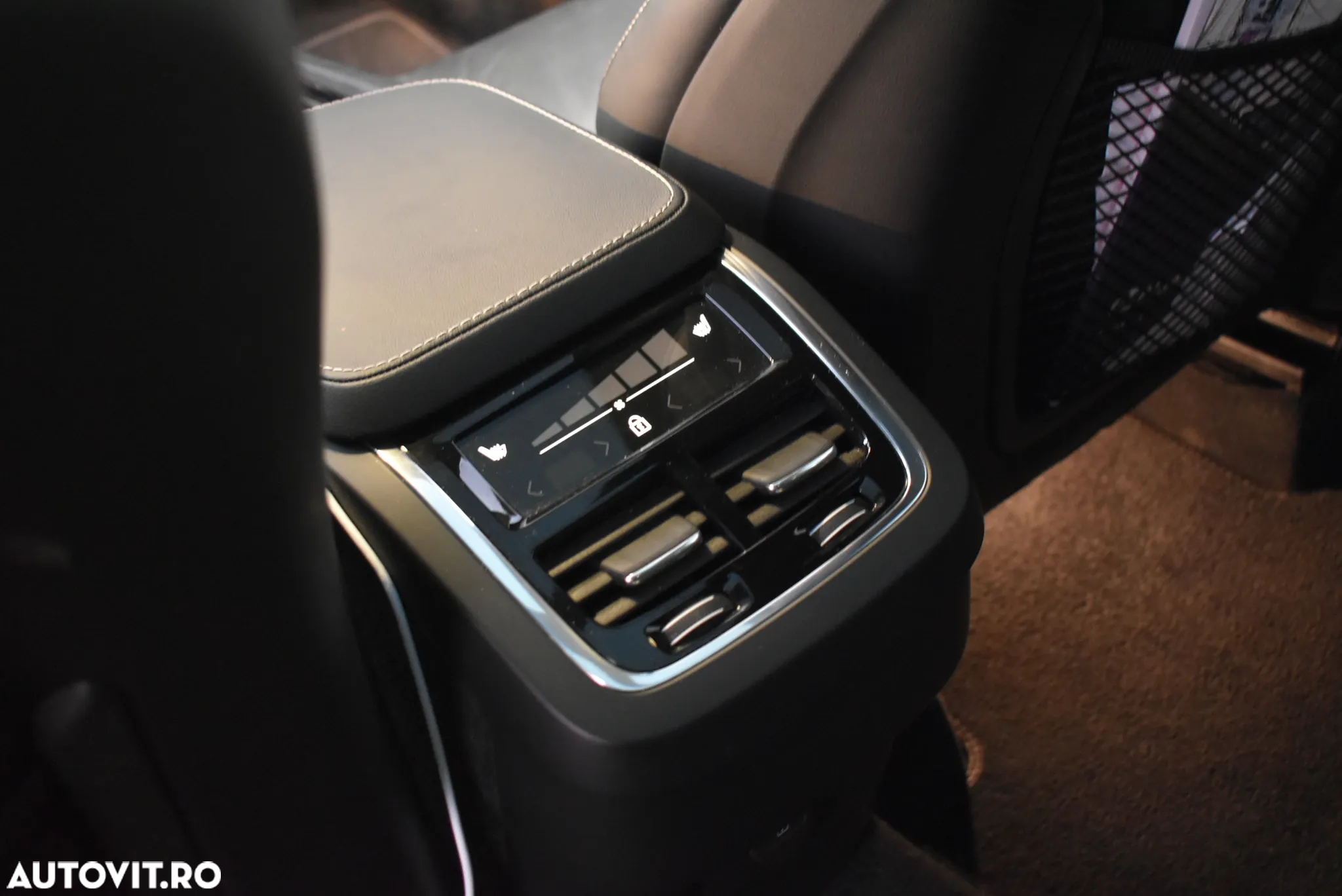 Volvo XC 90 B5 D AWD Geartronic Momentum Pro - 19