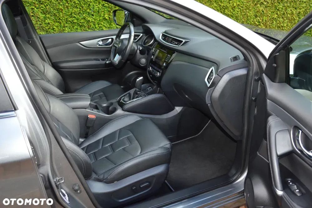 Nissan Qashqai 1.3 DIG-T DCT TEKNA+ - 33