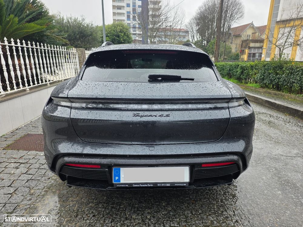 Porsche Taycan Cross Turismo 4S - 6