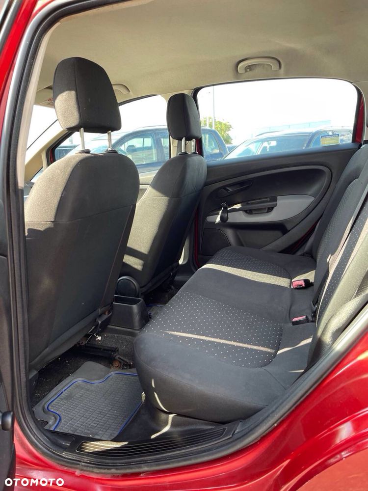 Fiat Grande Punto - 7