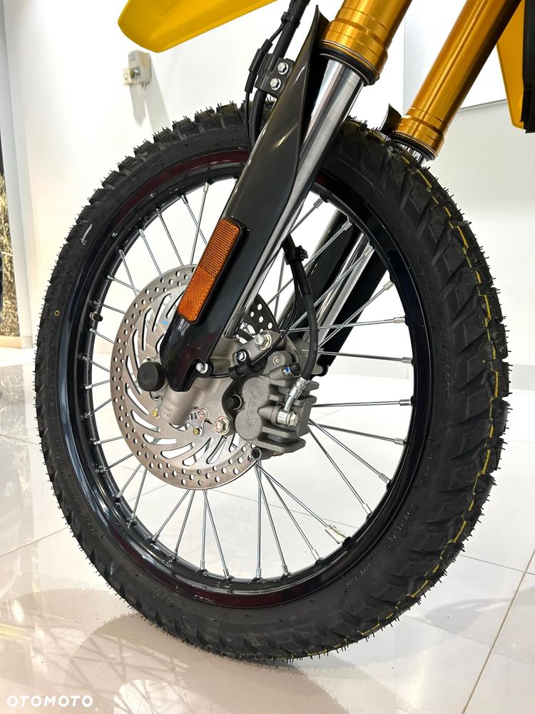 Suzuki DR-Z - 7