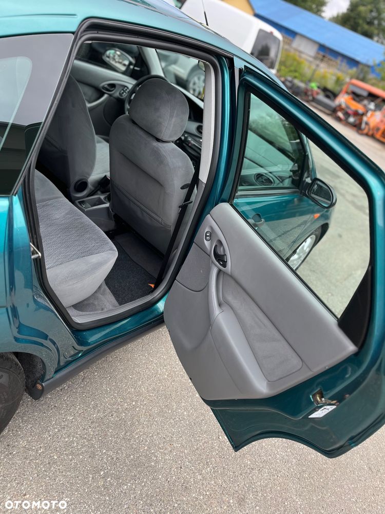 Ford Focus - 18
