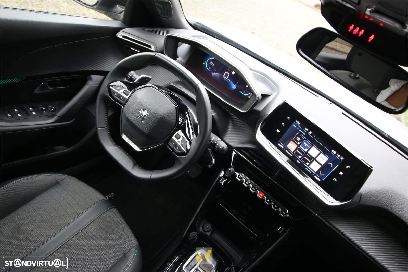 Peugeot 2008 1.2 PureTech Allure Pack EAT8 - 18
