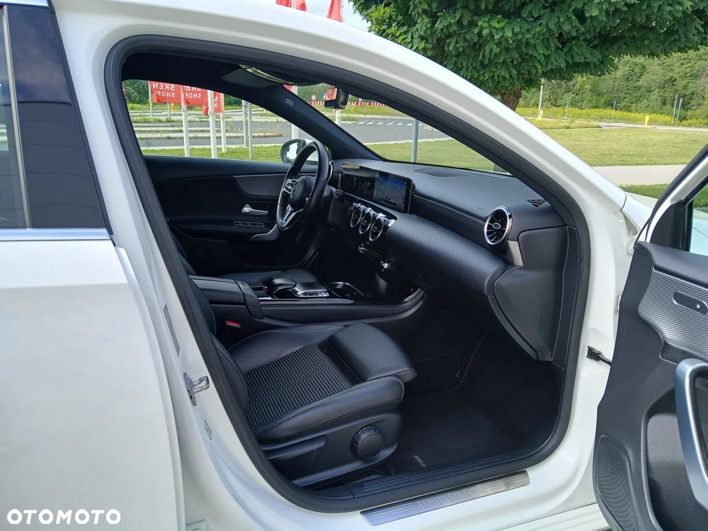 Mercedes-Benz Klasa A 200 d 8G-DCT Edition 19 - 17