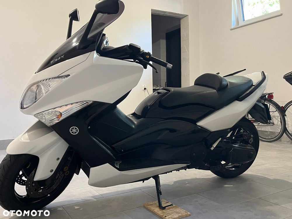 Yamaha Tmax - 8