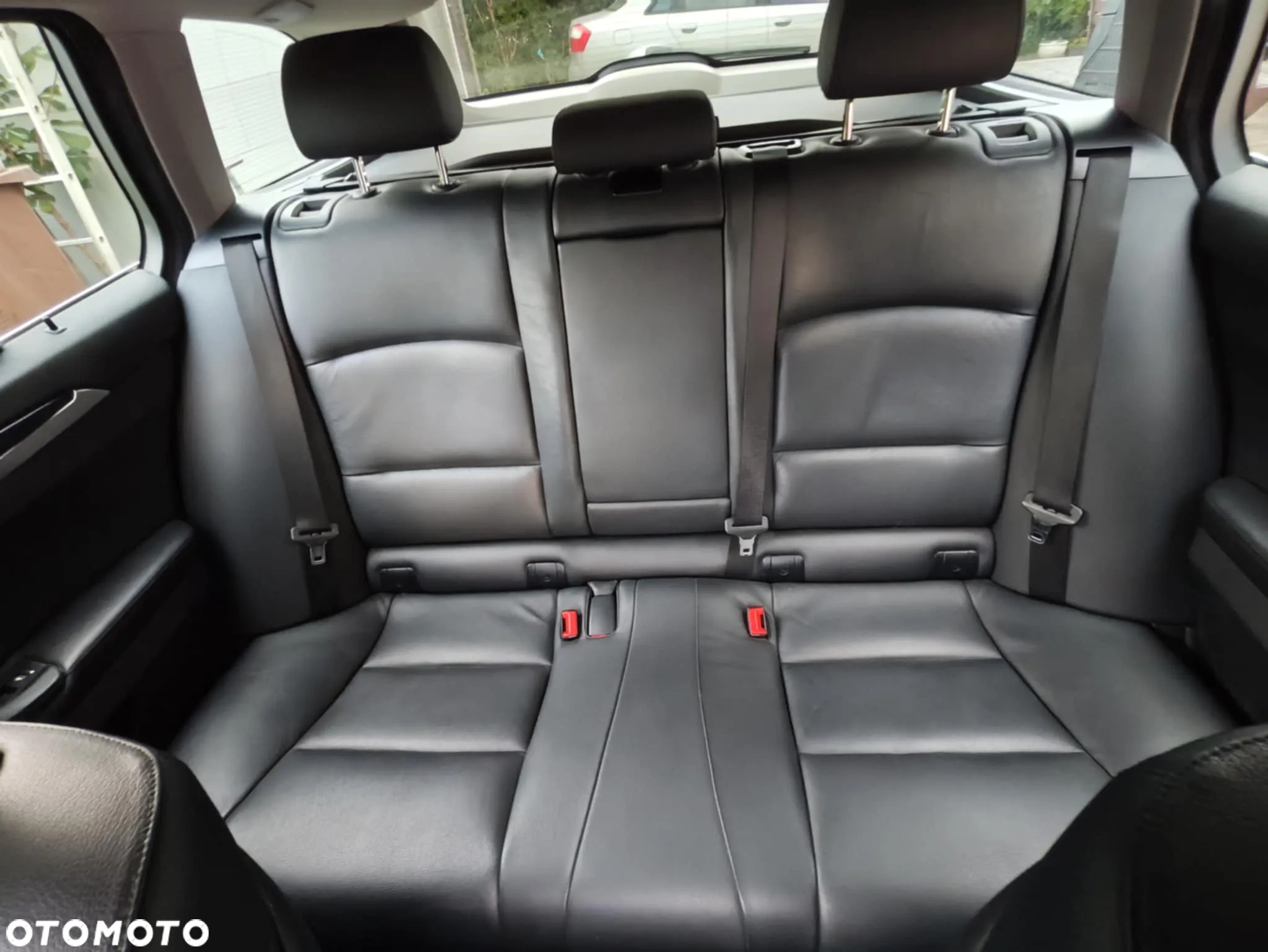 BMW Seria 5 530d xDrive Touring - 17