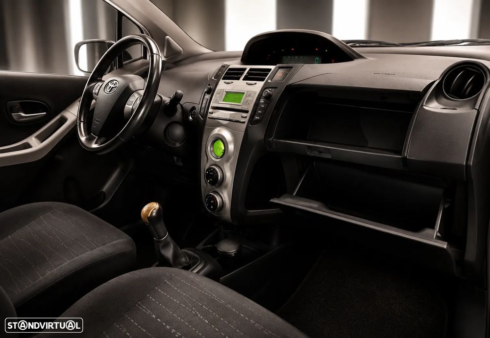 Toyota Yaris 1.0 VVT-i AC - 7