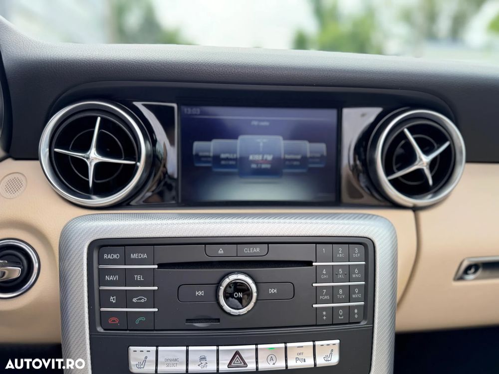 Mercedes-Benz SLC - 25