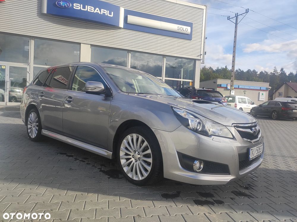 Subaru Legacy 2.5i GT - 11