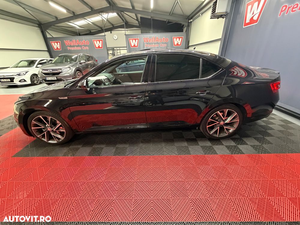 Skoda Superb 2.0 TDI DSG 4X4 Sportline - 7