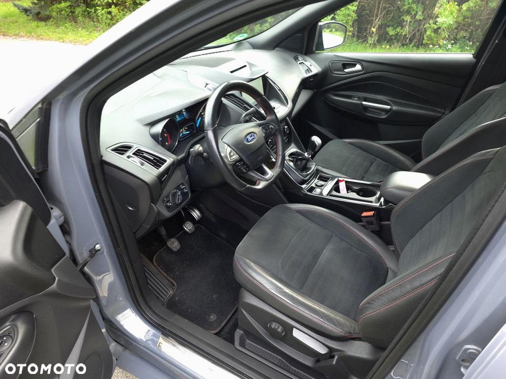 Ford Kuga 2.0 TDCi AWD ST-Line - 12