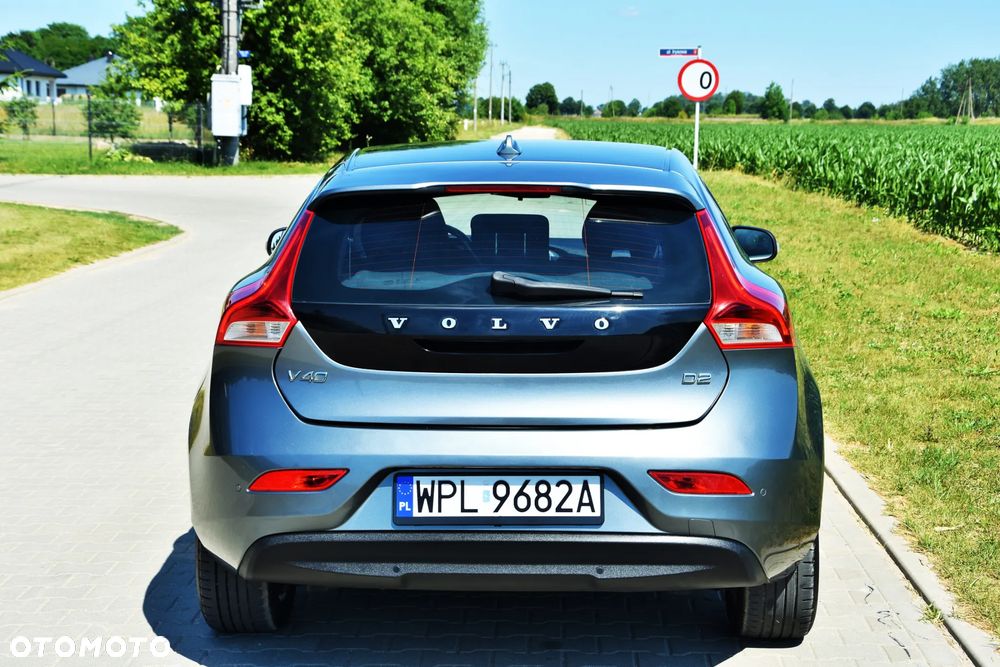 Volvo V40 D2 Momentum - 9