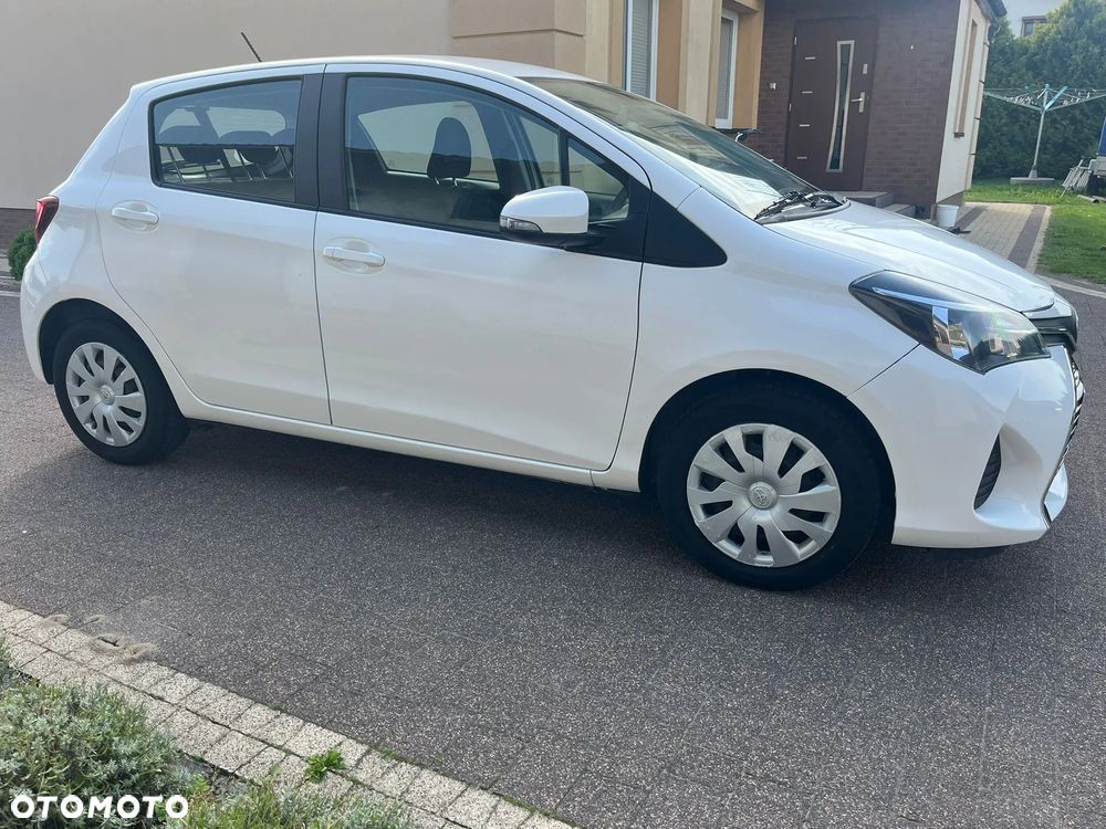 Toyota Yaris 1.0 VVT-i - 10