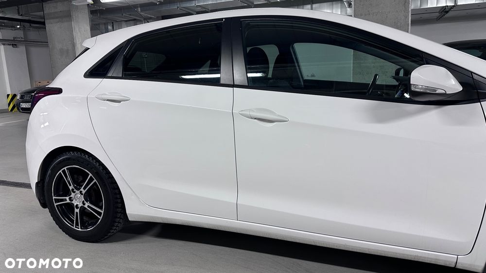 Hyundai i30 blue 1.6 CRDi YES Gold - 17