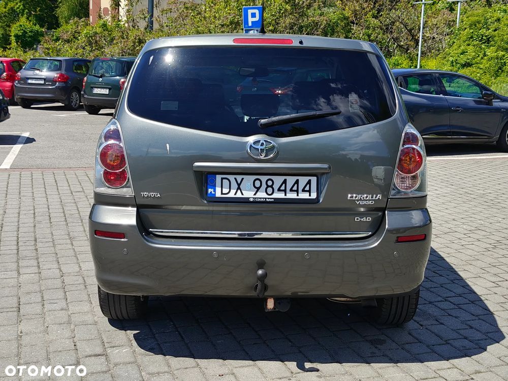 Toyota Corolla Verso 2.2 D-4D DPF Executive - 15