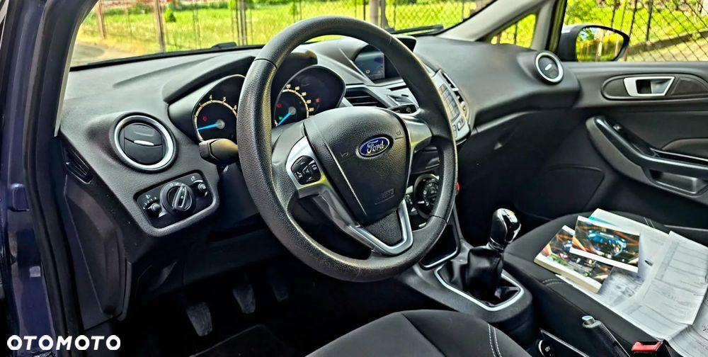 Ford Fiesta 1.0 Champions Edition - 22