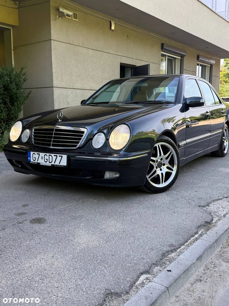 Mercedes-Benz Klasa E - 1