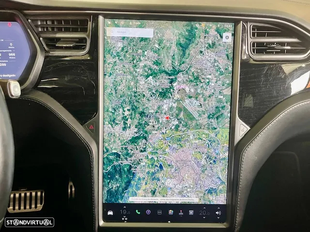 Tesla Model X 100D - 11