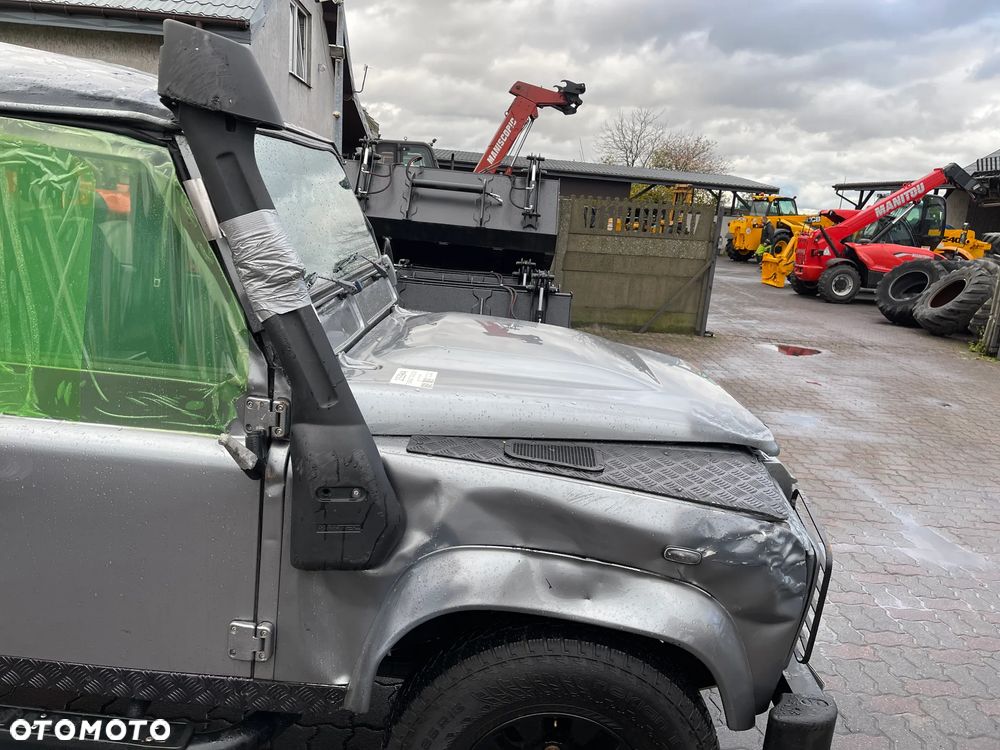 Land Rover Defender 110 DPF Station Wagon Adventure - 30