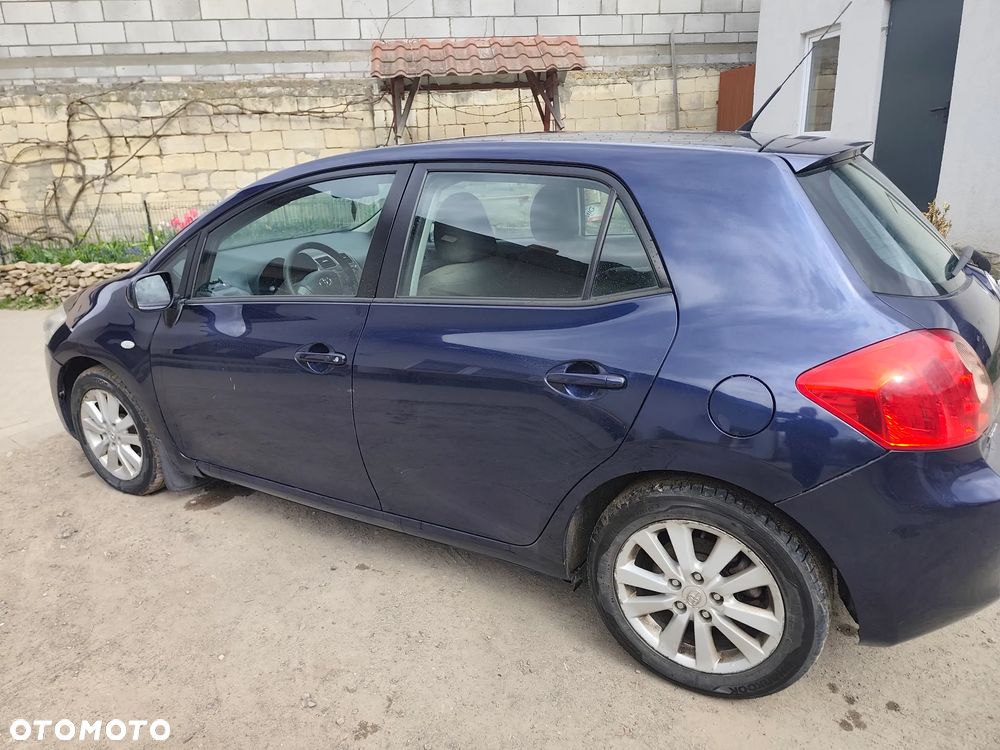 Toyota Auris 2.0 D-4D Sol - 3