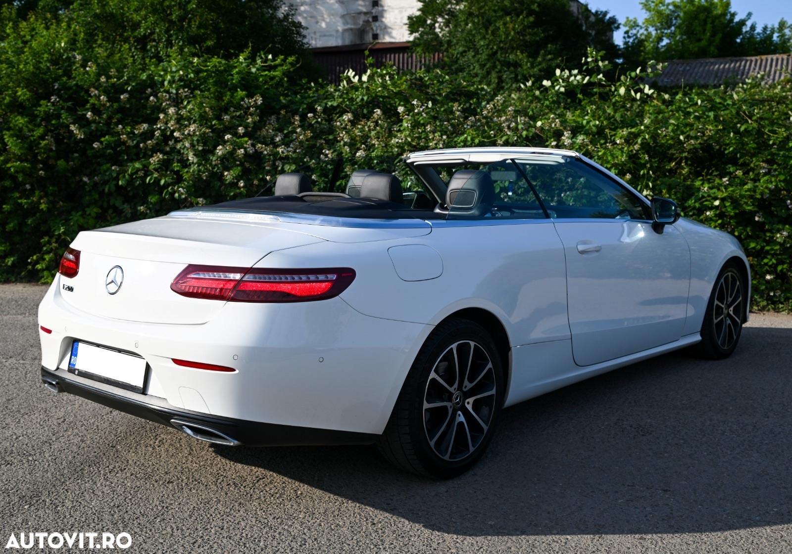 Mercedes-Benz E 200 Coupe Aut. - 3