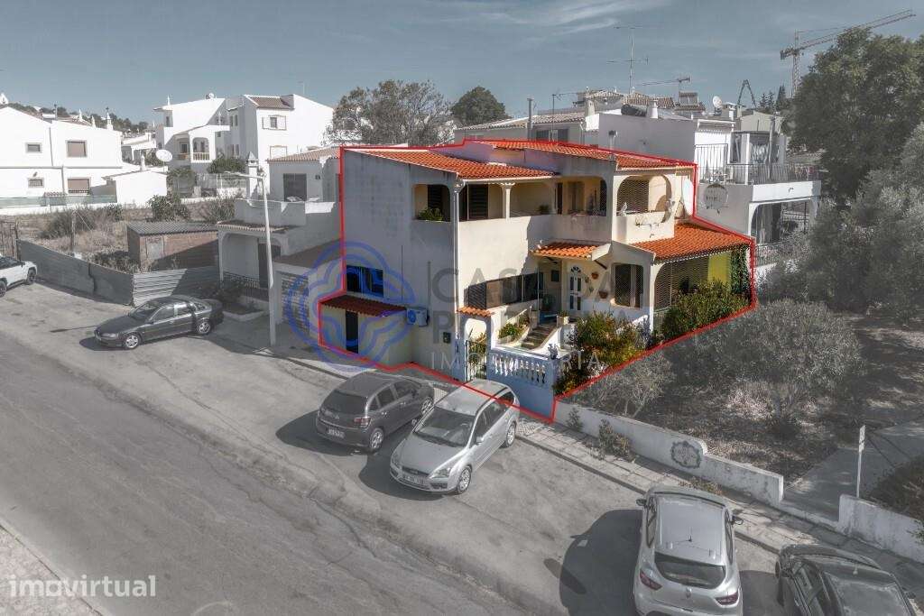 Magnífica Moradia T3 com Vista Mar e Localização Estratégica – Loulé - Grande imagem: 2/60