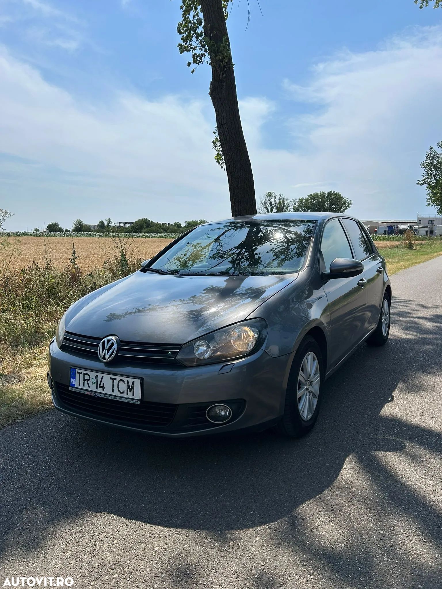 Volkswagen Golf 1.6 TDI DPF Comfortline - 1
