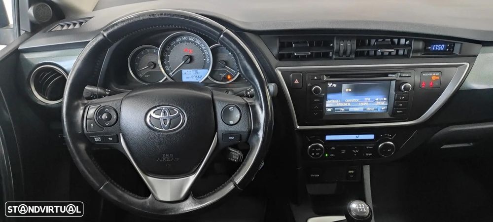 Toyota Auris Touring Sports 1.4 D-4D Comfort - 27