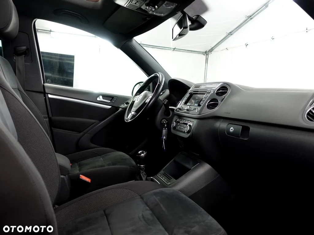 Volkswagen Tiguan 2.0 TDI Perfectline R-Style - 12