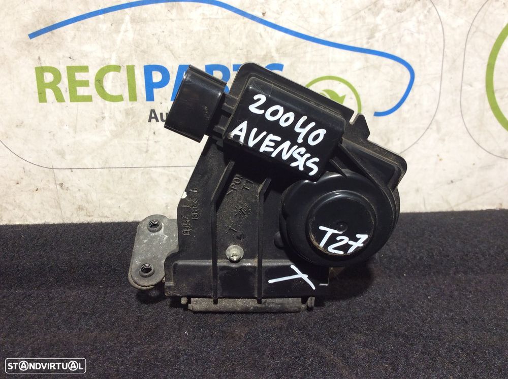 Fecho Mala Toyota Avensis T27 - 1