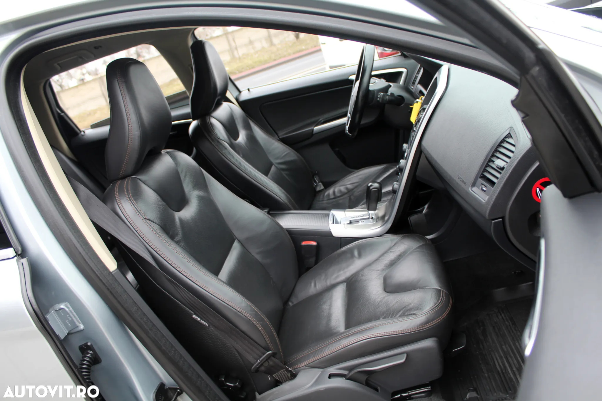 Volvo XC 60 D5 AWD Aut. Summum - 8