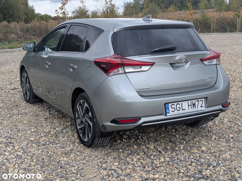 Toyota Auris 1.6 Prestige - 5