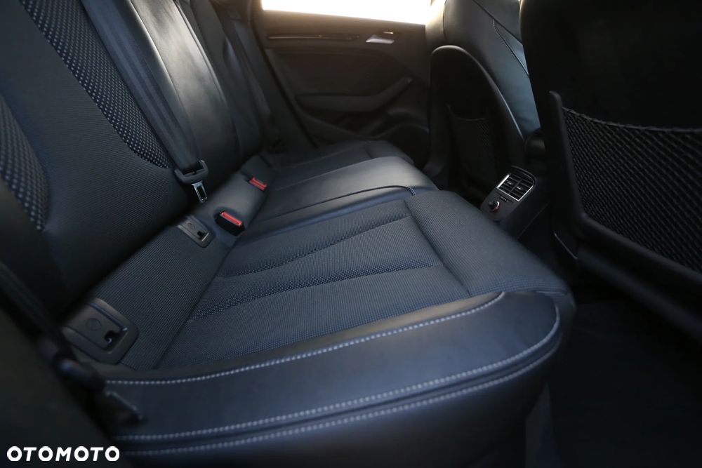 Audi A3 Limousine 2.0 TDI S line Sportpaket - 16