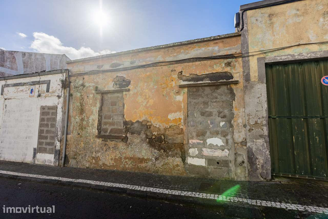 Ruína na Rua do Laureano - Grande imagem: 2/8