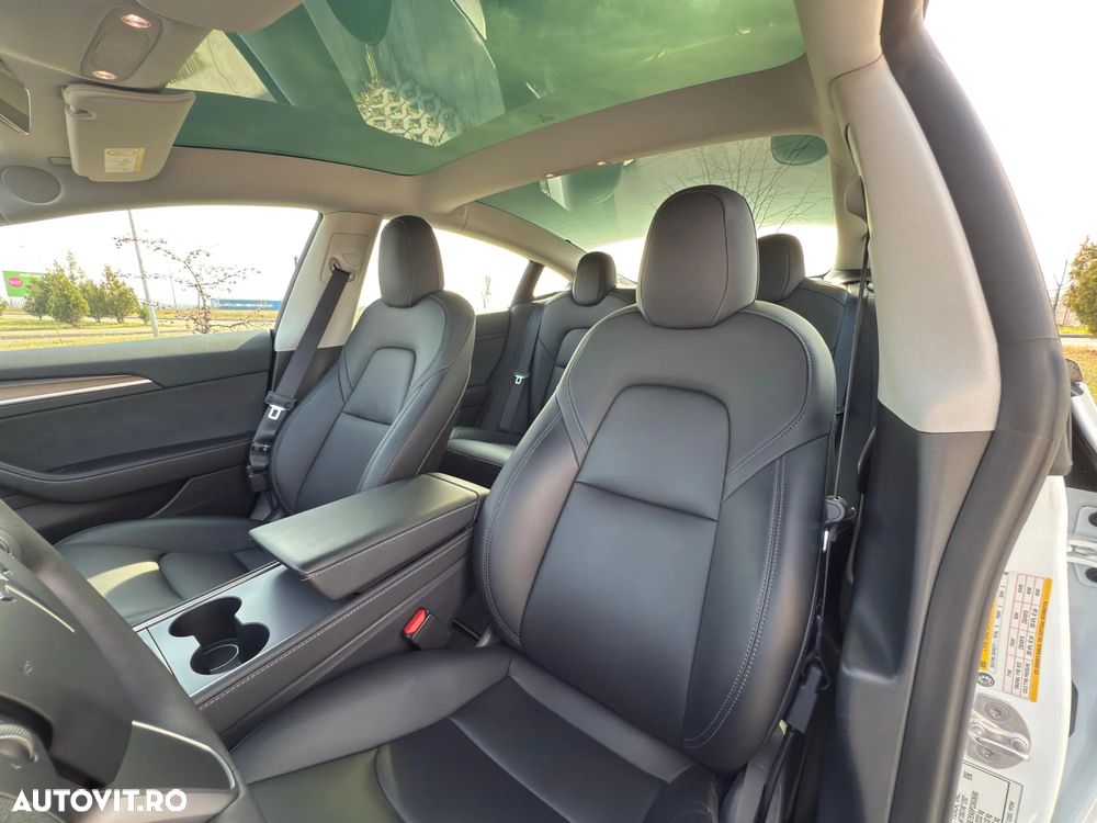Tesla Model 3 Long Range - 5