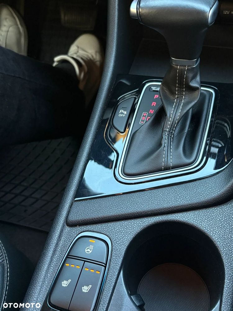 Kia Niro 1.6 GDI Hybrid L - 24